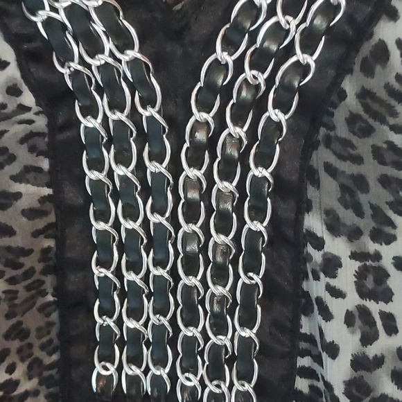 Top - Picture 3 of 5